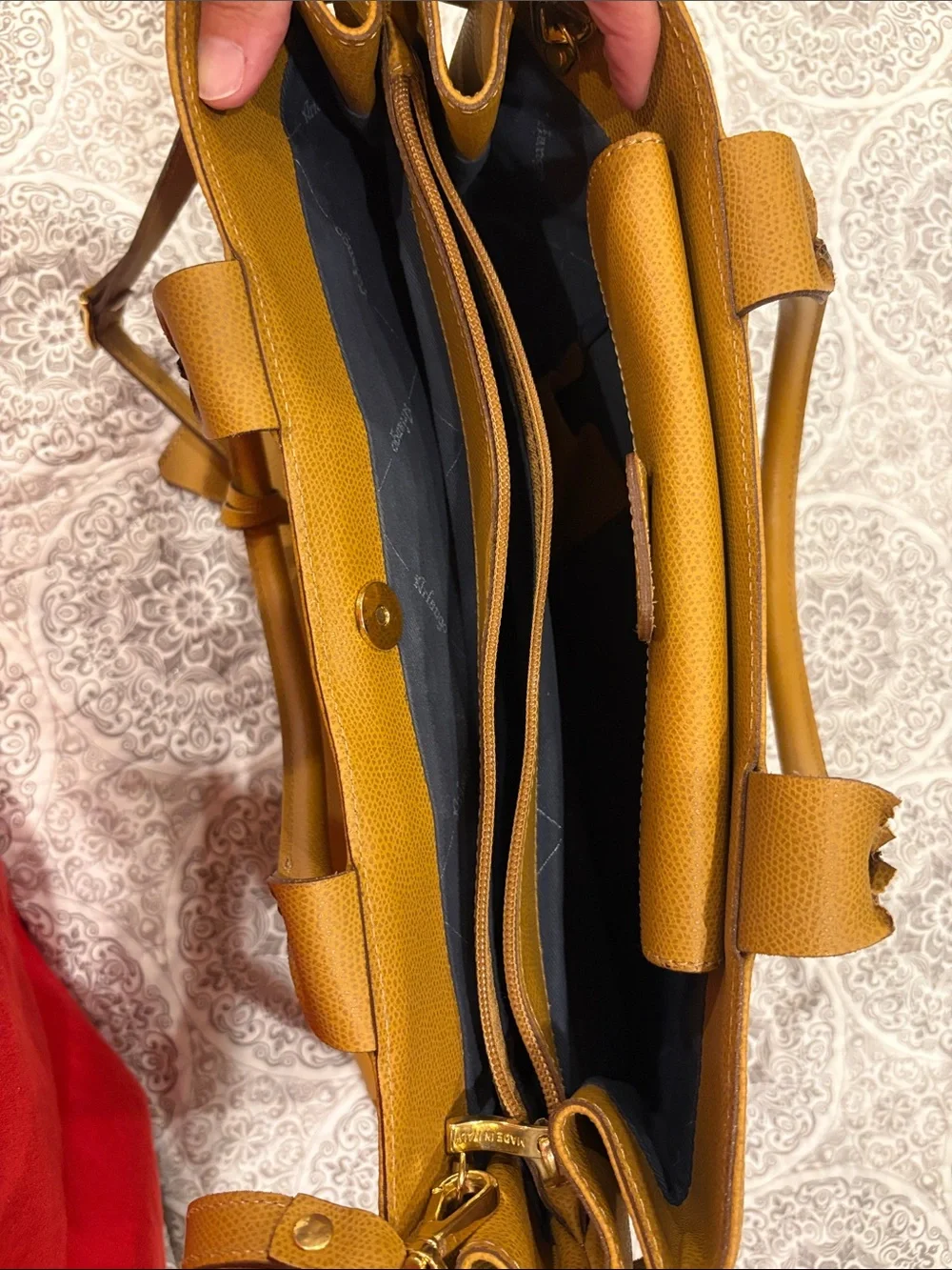Women's Structured Leather Tote Bag in Tan